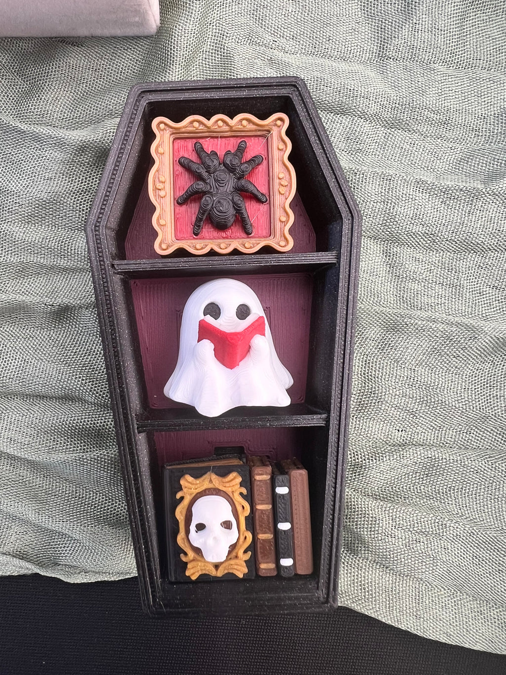 Spooky Coffin 3-Slot Clicker