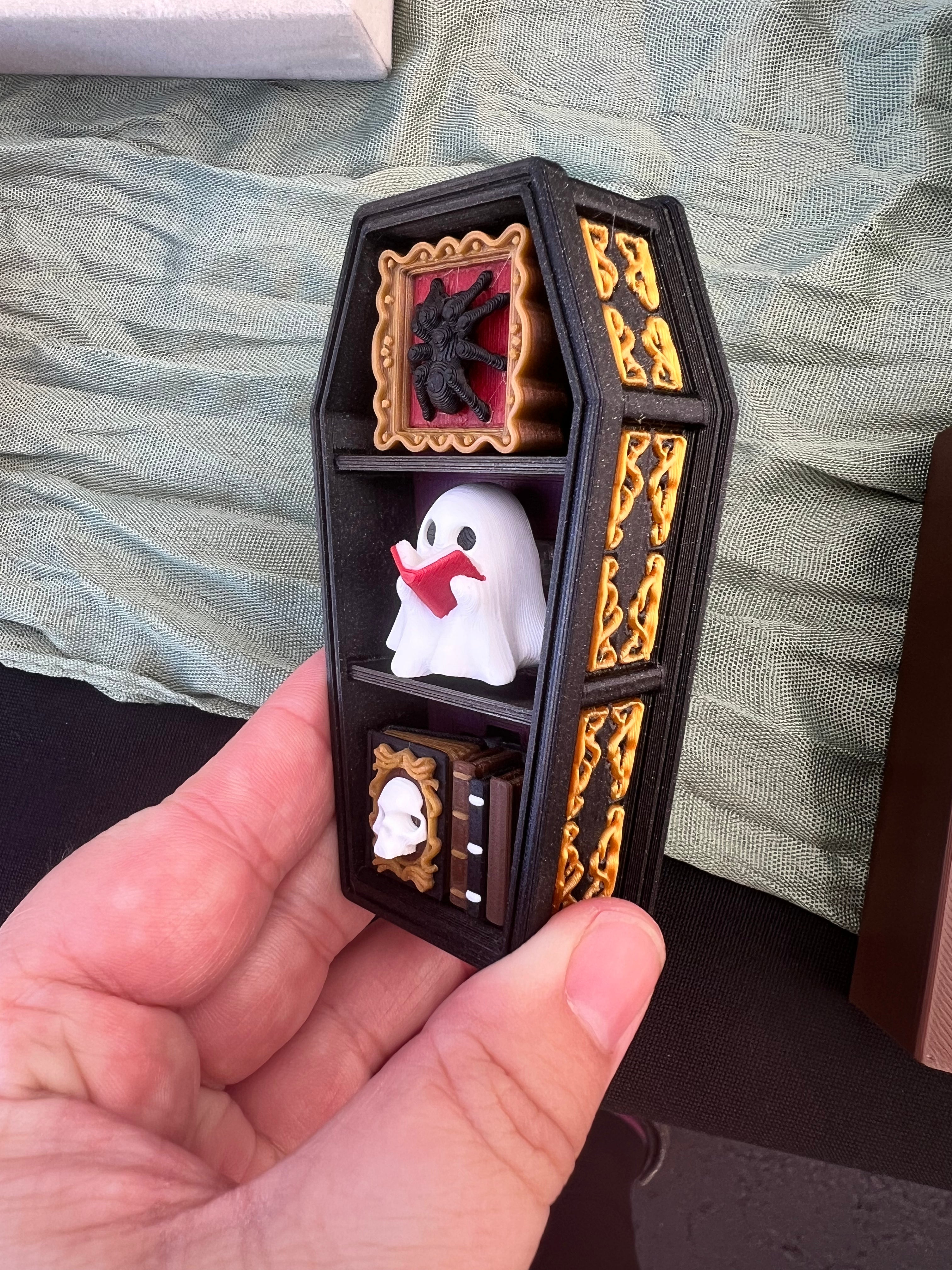 Spooky Coffin 3-Slot Clicker
